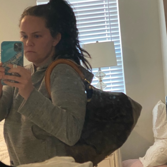 Louis Vuitton - Picture 7 of 7